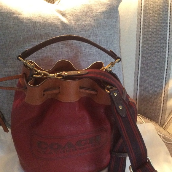Handbag - Picture 2 of 7
